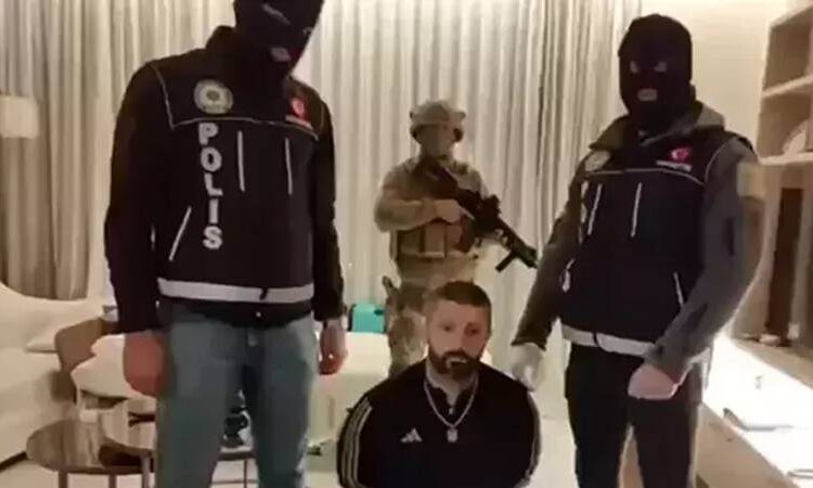 Kırmızı Bülten ile aranan uyuşturucu baronu Nenad Petrak, Üsküdar’da yakalandı