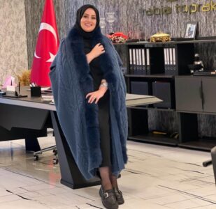Köy evinden lüks hayata: Fenomen Rabia Toprak da radara takıldı 2 Köy evinden lüks hayata: Fenomen Rabia Toprak da radara takıldı