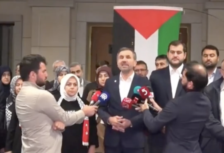 Saadet Partili ve Gelecek Partili vekiller Gazze’ye gitmek üzere Mısır’a uçtu