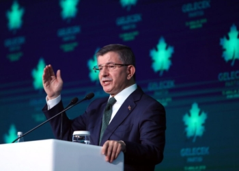 Ahmet Davutoğlu: Bunun adı darbedir, Yargıtay’ın yaptığının başka izahı olamaz