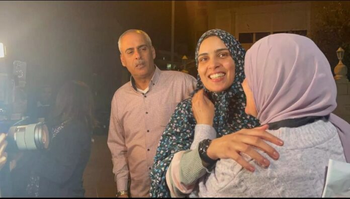 Gazze'de takas yapıldı: Hamas 24 esiri, İsrail 39 Filistinliyi serbest bıraktı 1 Gazze’de takas yapıldı: Hamas 24 esiri, İsrail 39 Filistinliyi serbest bıraktı