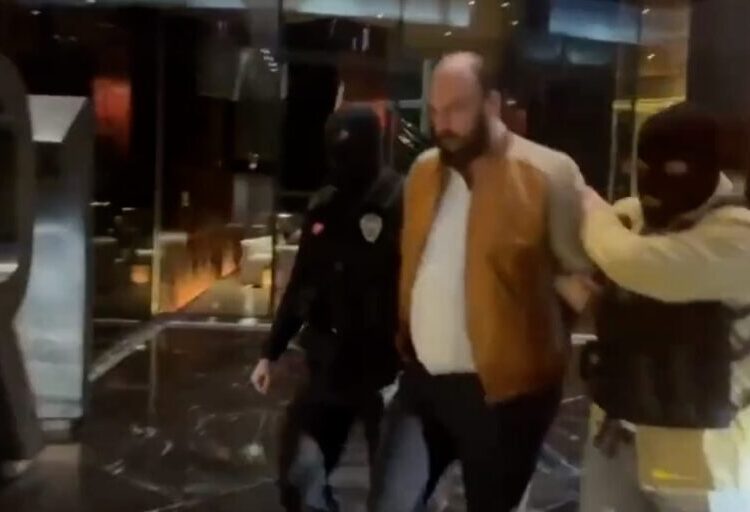 İstanbul baronların üssü olmuş: Mavi bültenle aranan Christijan Palic Beşiktaş’ta yakalandı 1 İstanbul baronların üssü olmuş: Mavi bültenle aranan Christijan Palic Beşiktaş’ta yakalandı