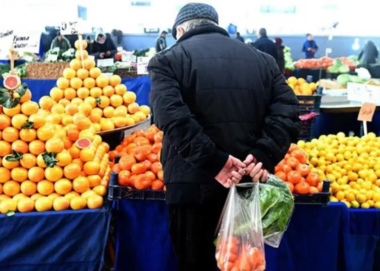 Türk-İş’e göre açlık sınırı asgari ücreti 2 bin 623 lira geçti