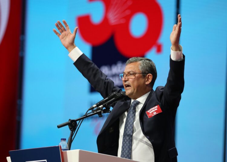 Özgür Özel, CHP'nin yeni genel başkanı oldu 1 Özgür Özel, CHP’nin yeni genel başkanı oldu