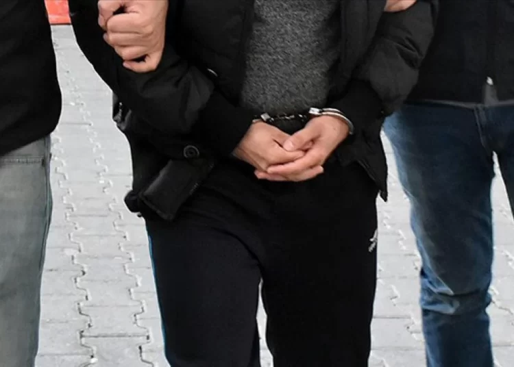 Yurt genelinde aranan 1034 kişi yakalandı 1 İstanbul’da 39 polis rüşvetten tutuklandı