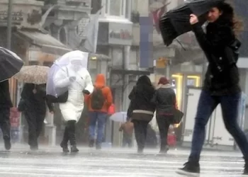 Valilik uyardı: İstanbul’a kuvvetli sağanak geliyor