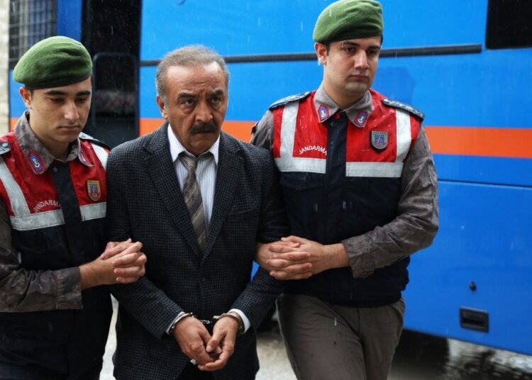 Yılmaz Erdoğan başrolde: 'İnci Taneleri' dizisinden ilk fotoğraflar... 1 Yılmaz Erdoğan başrolde: ‘İnci Taneleri’ dizisinden ilk fotoğraflar…