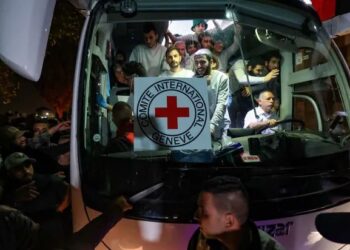 إسرائيل تتسلم قائمة بأسماء المحتجزين الذين سيفرج عنهم الأحد