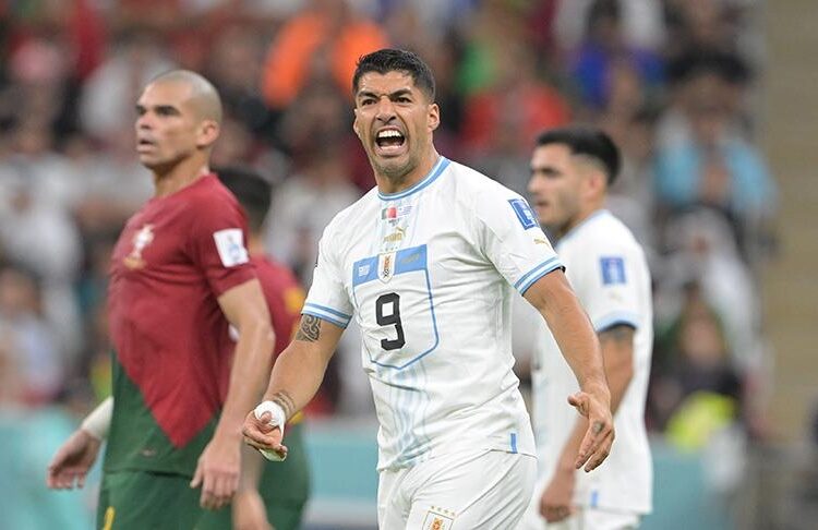 قدم.. منتخب أوروغواي يستدعي سواريز لمواجهتي الأرجنتين وبوليفيا