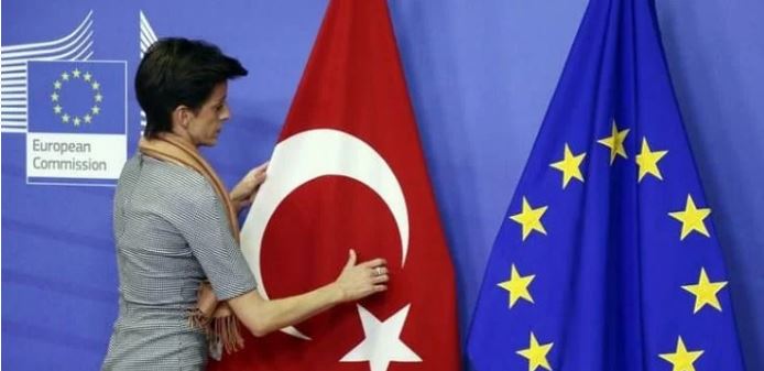 تركيا والاتحاد الأوروبي يؤكدان على تعزيز التعاون في قضايا الأمن والهجرة 1 تركيا والاتحاد الأوروبي يؤكدان على تعزيز التعاون في قضايا الأمن والهجرة