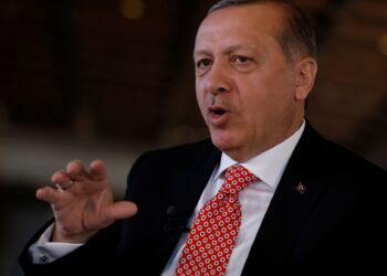 “لا تهددني”.. أردوغان يرد على صحفي هدده بصفقة الطائرات الألمانية بسبب غزة