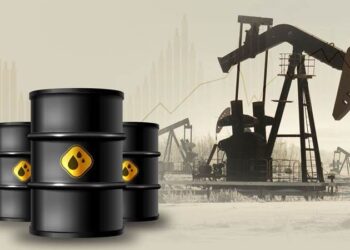 النفط يرتفع بعد التزام السعودية وروسيا تخفيض الإنتاج