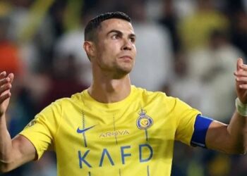 بعد رفضه احتساب ضربة جزاء لصالحه.. رونالدو حديث العالم