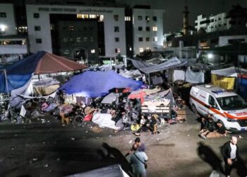 فجر اليوم الـ 40 من حرب غزة.. الجيش الإسرائيلي يقتحم مجمع الشفاء