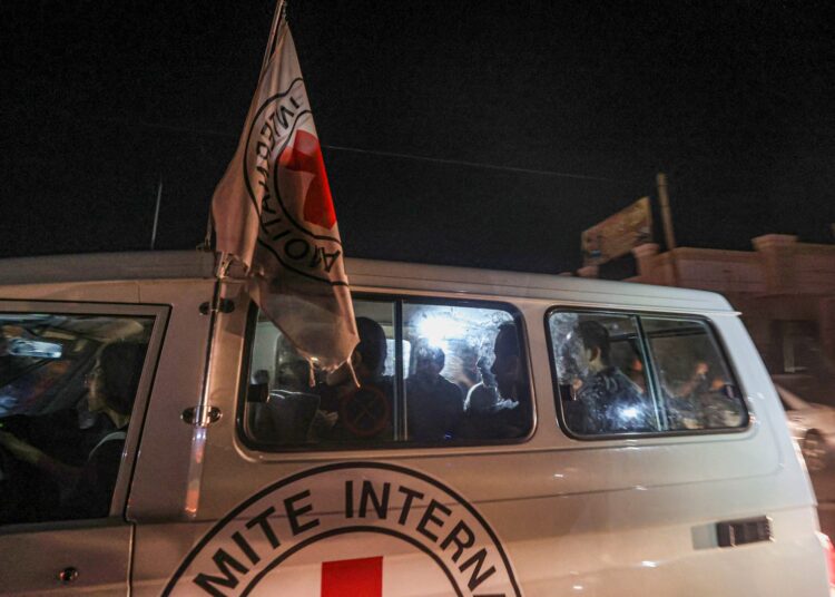 ثاني أيام الهدنة.. الإفراج عن 13 إسرائيليا مقابل 39 فلسطينيا