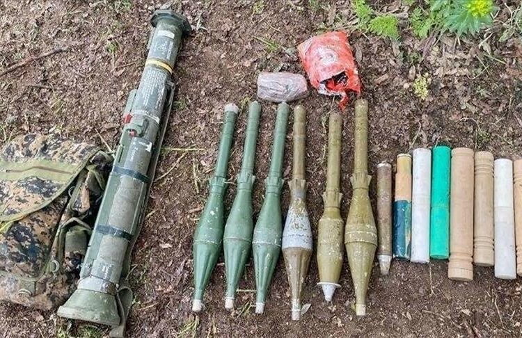 الجيش التركي يضبط ذخائر وأسلحة بمنطقة "المخلب-القفل" شمال العراق 1 الجيش التركي يضبط ذخائر وأسلحة بمنطقة “المخلب-القفل” شمال العراق