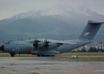 طائرة تركية تتوجه إلى مصر لإجلاء مرضى من قطاع غزة