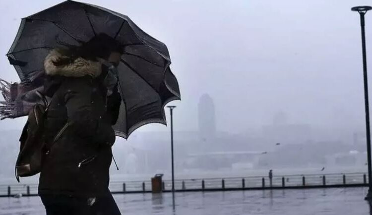 الأرصاد الجوية تحذر من رياح عاصفة تضرب إسطنبول 1 الأرصاد الجوية تحذر من رياح عاصفة تضرب إسطنبول