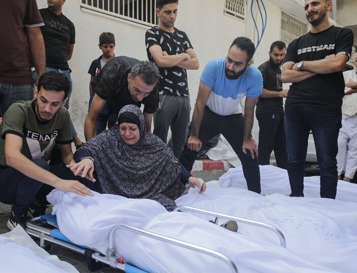 "حكومة غزة": ارتفاع حصيلة الشهداء إلى أكثر من 15 ألفا 1 “حكومة غزة”: ارتفاع حصيلة الشهداء إلى أكثر من 15 ألفا