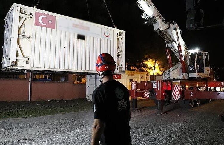 وفد فني تركي يدخل غزة لدراسة إقامة مستشفى ميداني