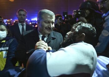 تركيا.. وصول طائرتين تقلان مرضى سرطان من غزة