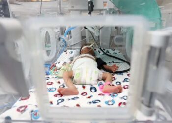 أوضاع مأساوية في مستشفيات غزة.. مرضى في الشوارع بدون رعاية