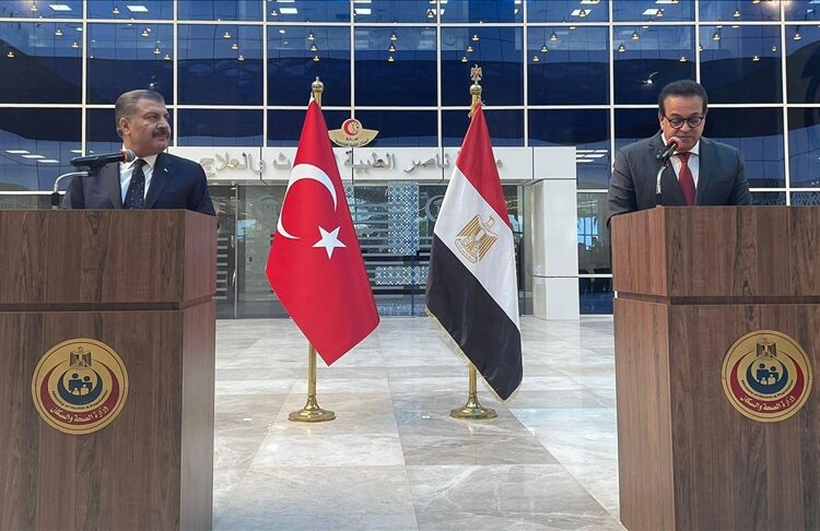 وزير الصحة التركي: نخطط لنقل مرضى السرطان من غزة إلى تركيا