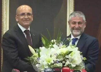 Ekonomi yazarı Alaattin Aktaş: Faizle oynamasaydık dolar 12, benzin 13 liraydı