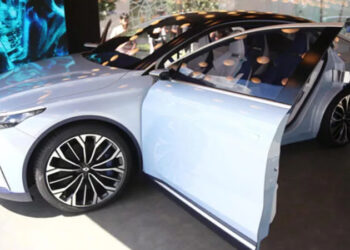 Bakan Kacır: TOGG’un sedan modeli 2025’te üretilmeye başlanacak