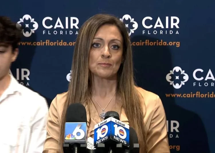 ABD'de bir lise öğrencisi, annesinin Filistin yanlısı paylaşımları nedeniyle okuldan atıldı 1 ABD’de bir lise öğrencisi, annesinin Filistin yanlısı paylaşımları nedeniyle okuldan atıldı