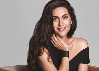 Ünlü sanatçı Korel’den tesettürlü genç kıza anlamlı destek