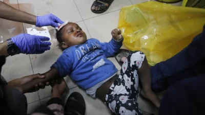 İsrail, Gazze'ye uçaklarla bomba yağdırdı, en az 100 Filistinli hayatını kaybetti 2 İsrail, Gazze'ye uçaklarla bomba yağdırdı, en az 100 Filistinli hayatını kaybetti