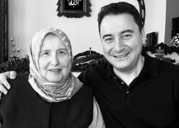 Ali Babacan’ın annesi vefat etti