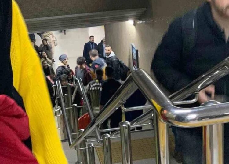 Tolga Yavaş'ın özel haberi... Ankara'da iki günde iki intihar: Liseli genç, metronun önüne atladı 1 Tolga Yavaş’ın özel haberi… Ankara’da iki günde iki intihar: Liseli genç, metronun önüne atladı