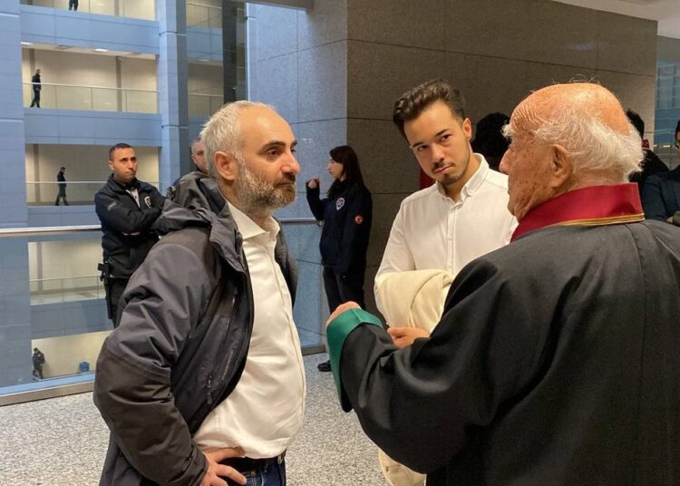 Gazeteci İsmail Saymaz için hapis cezası istendi 1 Gazeteci İsmail Saymaz için hapis cezası istendi