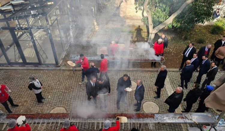 Vekiller kebap yesin, asiller taş