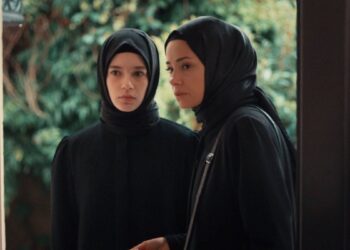 Tartışmalı dizi ‘Kızıl Goncalar’ reytinglerde zirvede