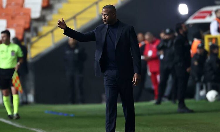 Adana Demirspor'da Kluivert'la yollar ayrıldı 1 Adana Demirspor’da Kluivert’la yollar ayrıldı