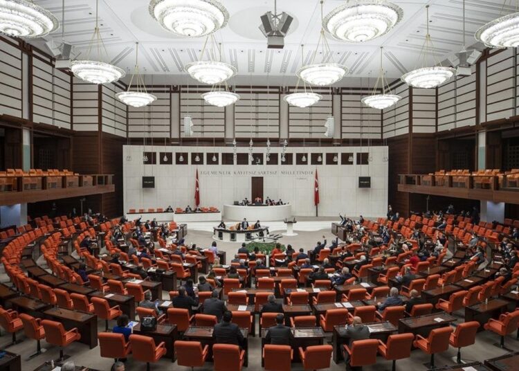 Meclis’teki 733 dokunulmazlık fezlekesinden 512’si HEDEP’in