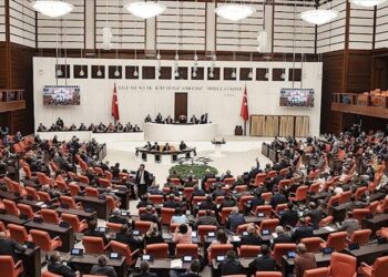 Türk askerinin Libya’daki mesaisini 2 yıl daha uzatan tezkere Meclis’te kabul edildi