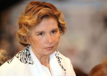 Gazeteci Nazlı Ilıcak yeniden cezaevine girdi