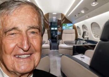 Rahmi Koç uçağını milyar TL’lik satışa çıkardı