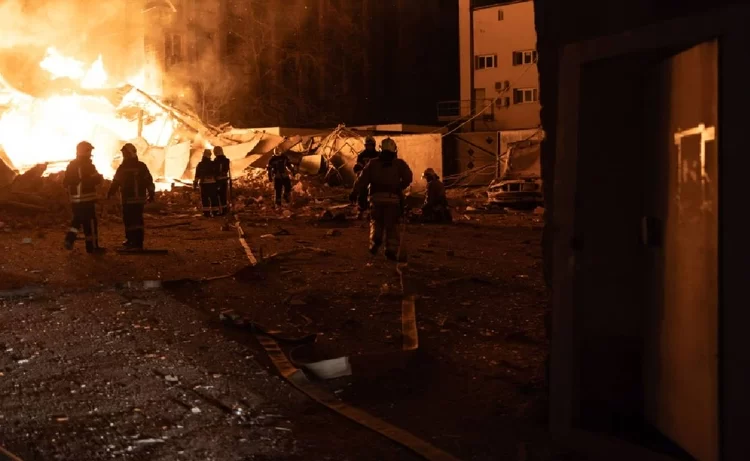 Rusya’dan Ukrayna’ya füze saldırısı: 30 kişi yaşamını yitirdi