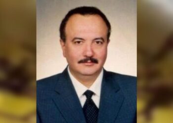 Demir çubukla dövülen öğretim üyesi hayatını kaybetti