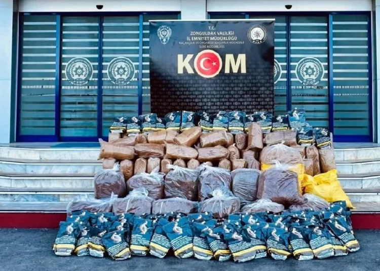 81 ilde kaçak sigara ve tütün işi yapanlara operasyon: 457 gözaltı 1 81 ilde kaçak sigara ve tütün işi yapanlara operasyon: 457 gözaltı