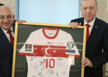 Süper Kupa kriziyle ilgili yeni detaylar: 'Erdoğan tamam dedi, pankart krizi üç gün önce başladı' 1 Süper Kupa kriziyle ilgili yeni detaylar: ‘Erdoğan tamam dedi, pankart krizi üç gün önce başladı’