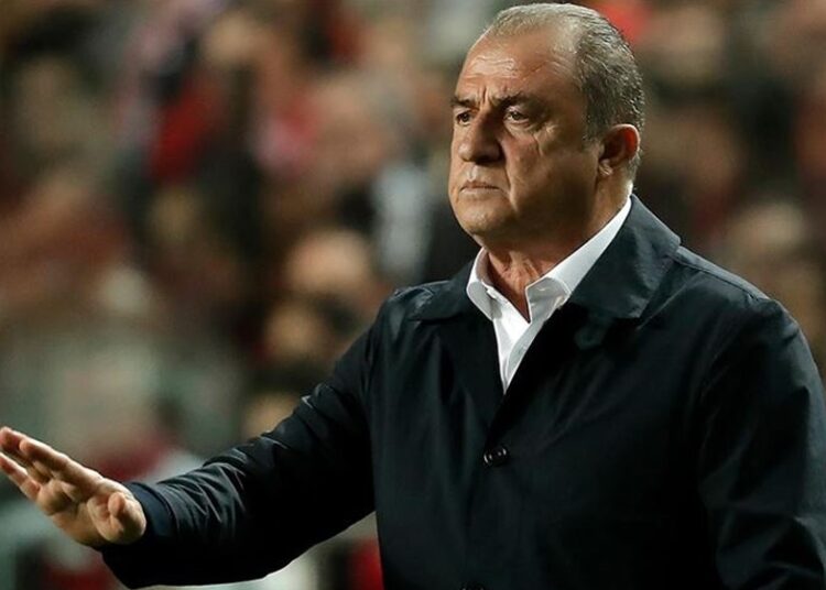 Fiorentina Başkanı, Terim’e tekme attı iddiası