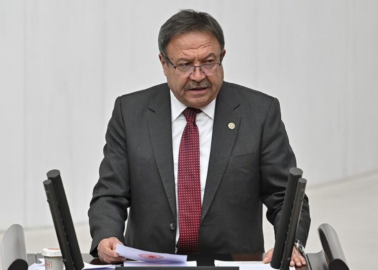 İYİ Parti’de bir istifa daha: Yüksel Arslan da ayrıldı