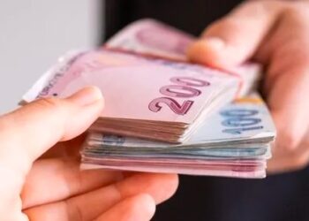 تركيا ترفع الحد الأدنى للأجور 49% في 2024 لتعزيز القدرة الشرائية