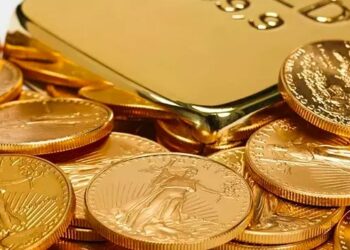 الذهب يغازل مستوياته التاريخية مع دنو العام الحالي من نهايته